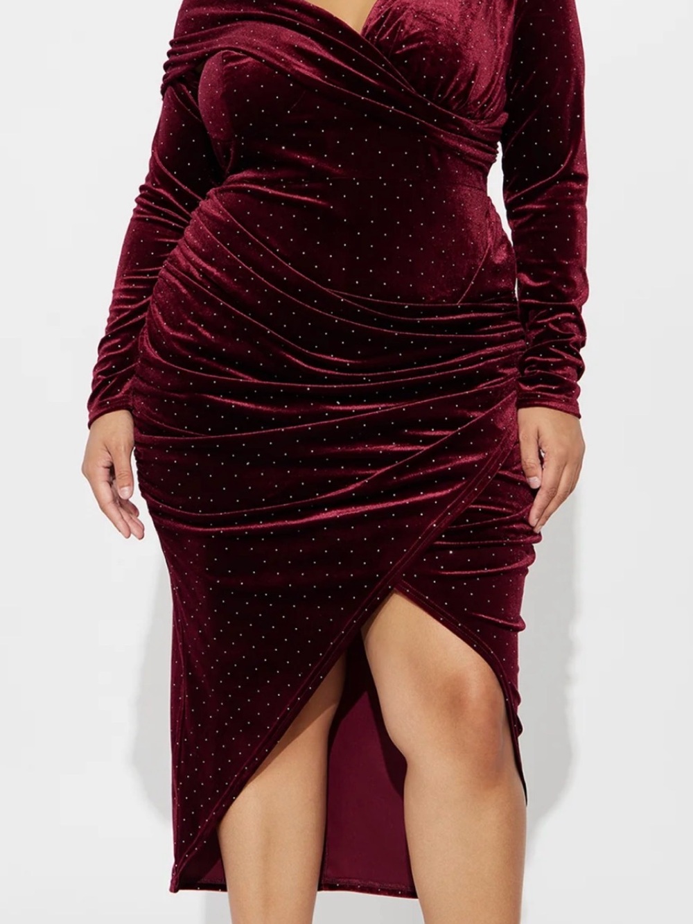 Fashion Nova One-Shoulder Velvet Ruched Midi Dress in Burgundy